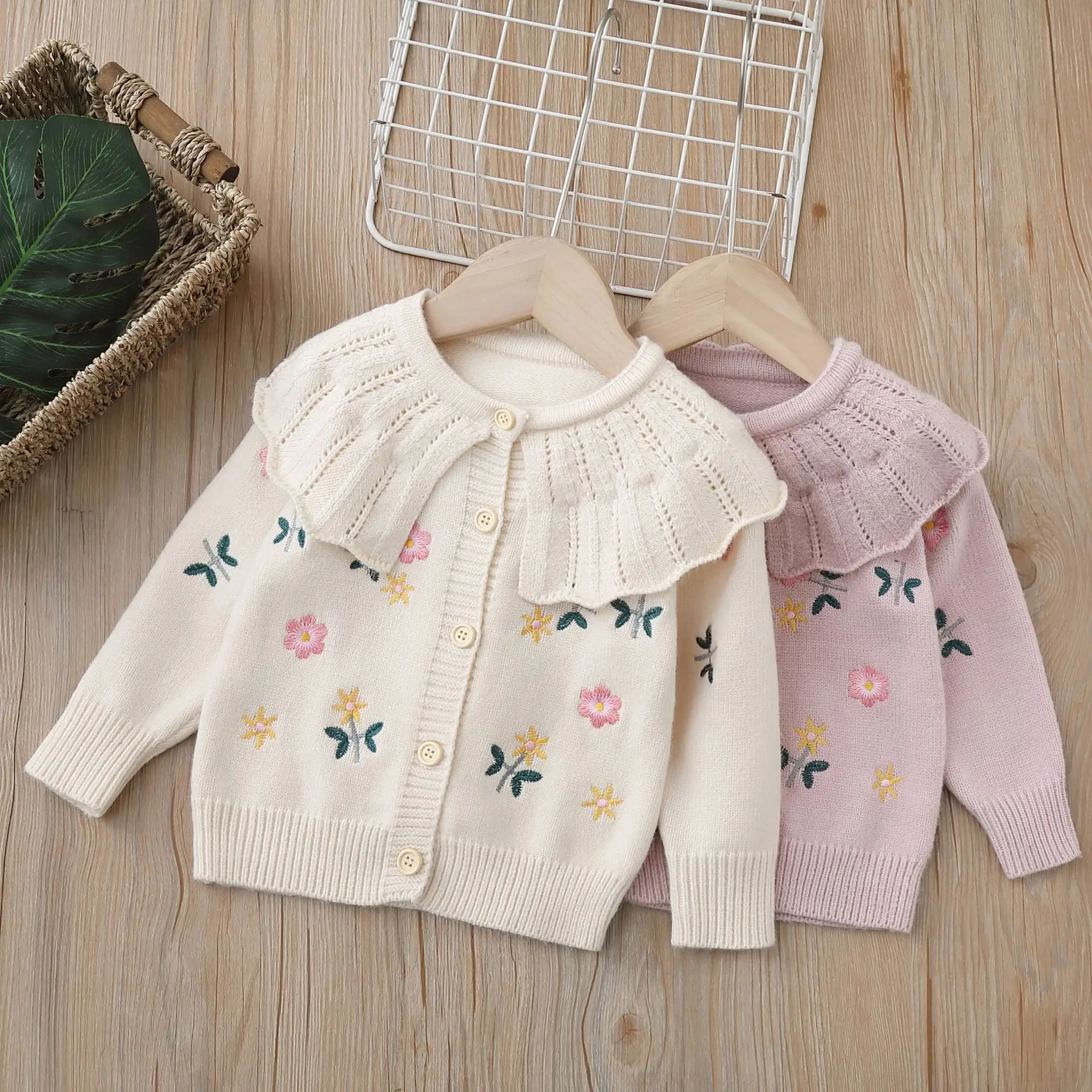 

Girls' Cardigan Sweater 2023 New Autumn Children's Round Neck Flower Embroidery Single Breasted Knitted Jacket Casual Cute Top