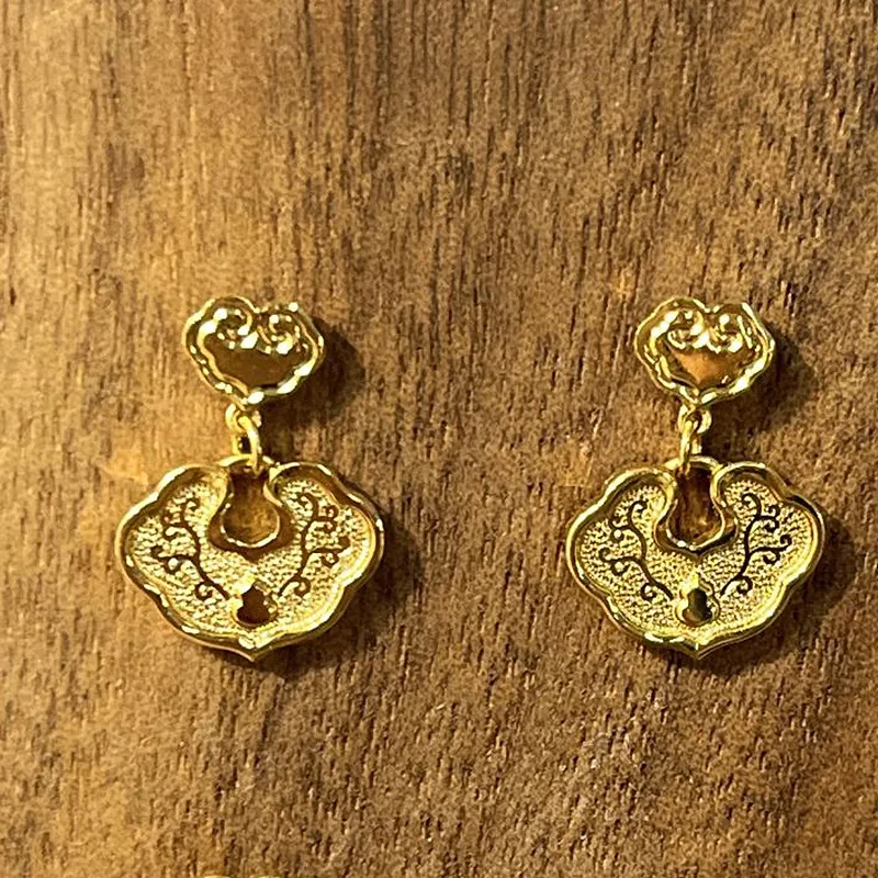 Antique gold craftsm Ruyi earrings for women Exquisitely carved vintage Court style gourd stud earrings wedding jewelry gifts