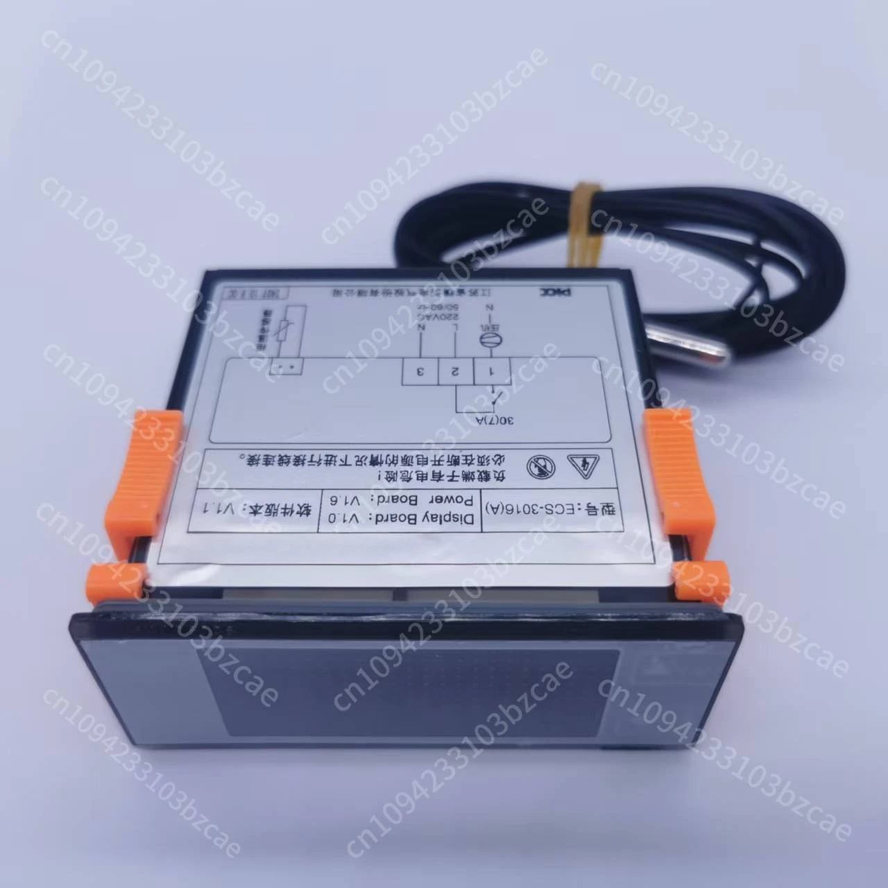 Рисунок 6 - Контроллер температуры ECS3016(A)