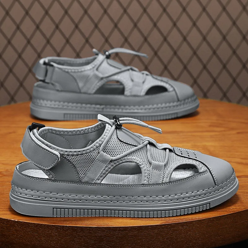 

Summer New Fashion Sandals Men's Bag Head Thick Sole Hollow Hole Shoes Men's Shoes Velcro Driving Beach Sandals