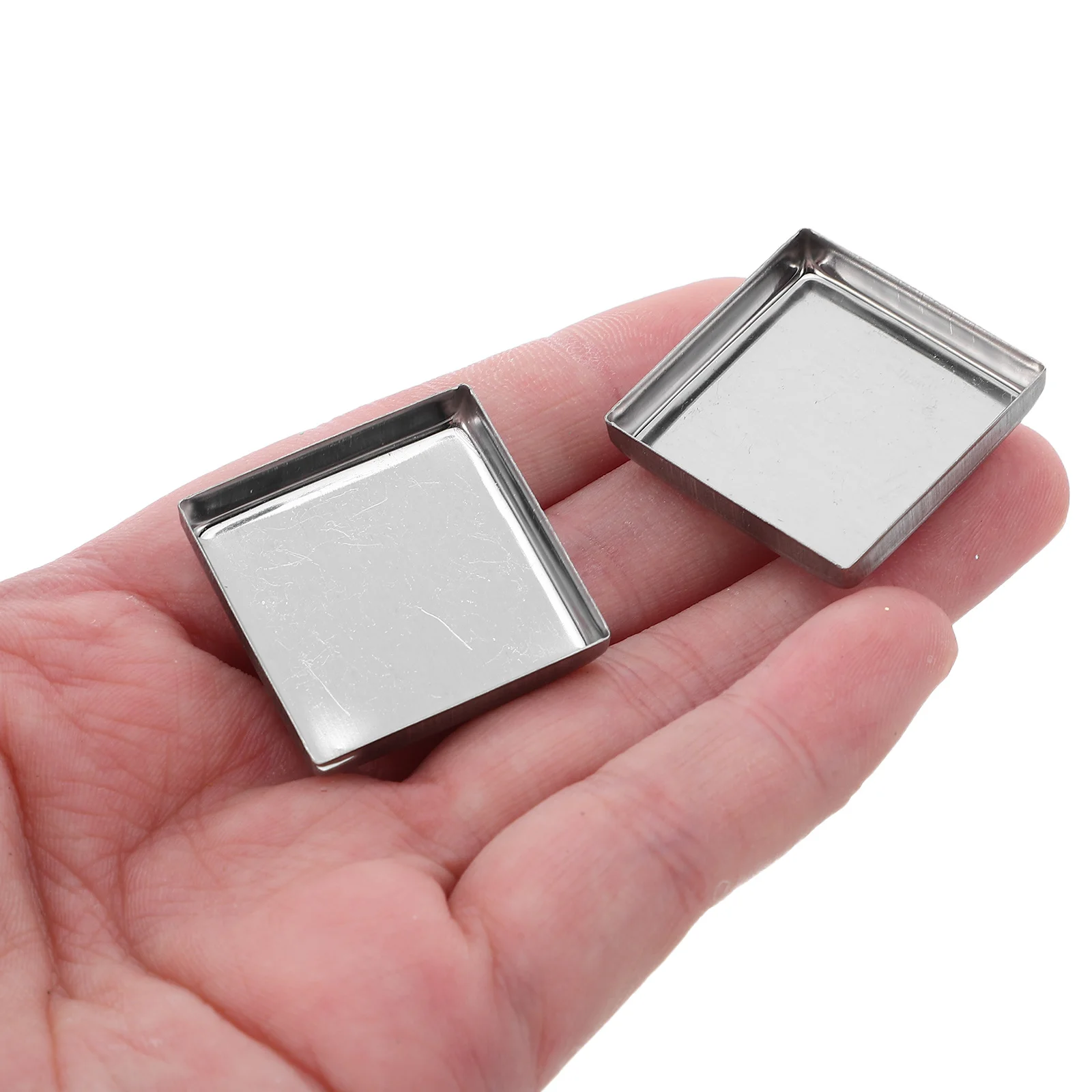 

20Pcs Square Blush Empty Metal Pans 26x26x5mm DIY Makeup Palette Organizer Refillable Pans Eyeshadow Depotting Loose