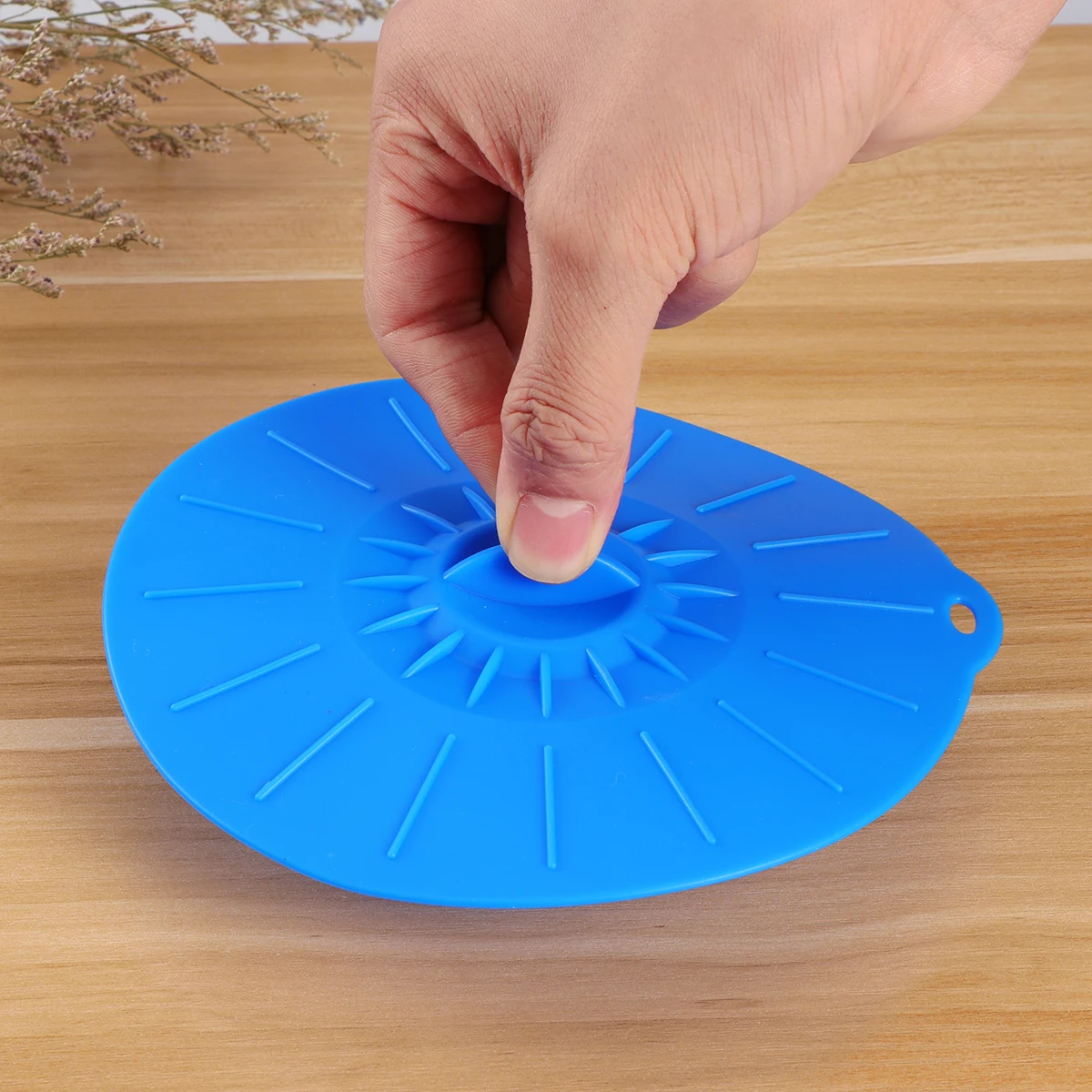

5 Pcs Silicone Food Covers Eco Friendly Lids Airtight Seals Preserve Freshness Bowls Cups Different Sizes Travel Safe