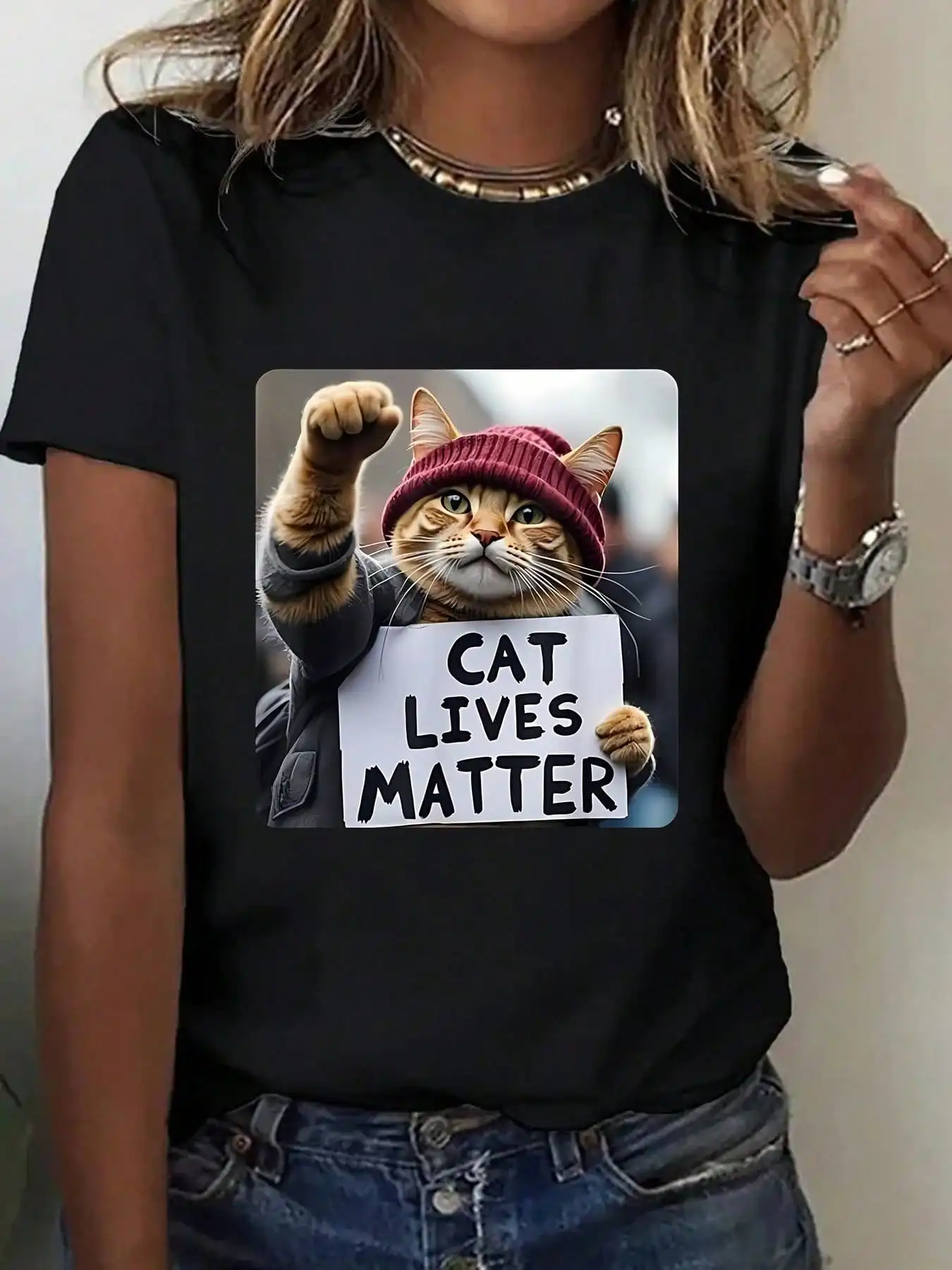 

Women's 100% Graphic T-Shirt - "Cat Lives Matter" Funny Design with Black Cat in Red Beanie, Breathable Casual Round Neck