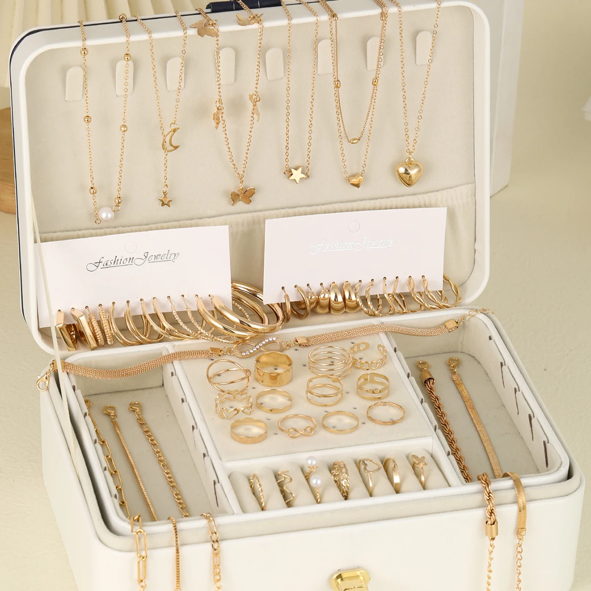 Elegant Vintage Chic Jewelry Set Including Pendant Necklaces,Twisted C-Hoop Earrings,Gold Color Rings,Bracelet ,Daily Outfits