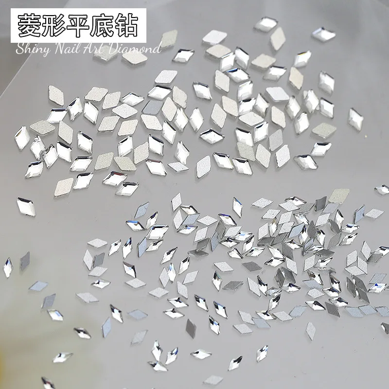 100개 반짝이는 투명한 흰색 미니 마름모 플랫백 다이아몬드 유리 네일 아트 라인스톤 눈송이 장식 매니큐어 참