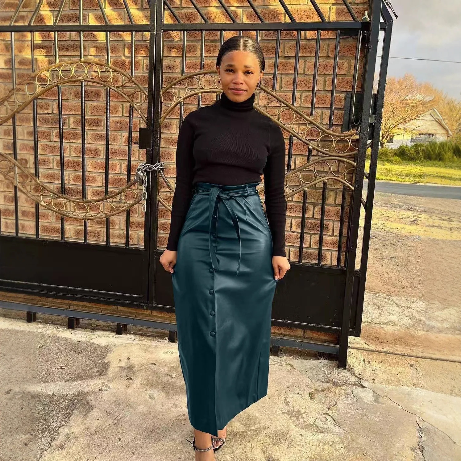 우아한 Pu 가죽 롱 스커트 여성 패션 가을, 겨울 의류 빈티지 벨트 하이 웨이스트 맥시 스커트 캐주얼 streetwear