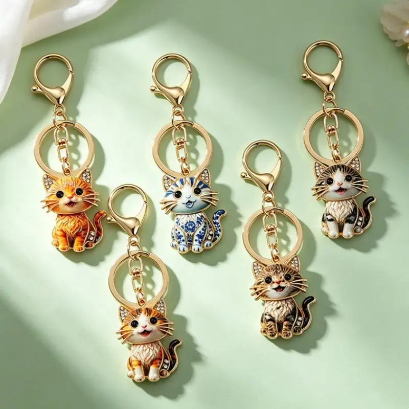 Katzen-Schlüsselanhänger im Paar-Stil, Emaille-Legierung, Kätzchen-Anhänger, 5 Farben, trendiger Schlüsselring für Männer und Frauen, zur Dekoration von Handtaschen und Rucksäcken – Detail 7