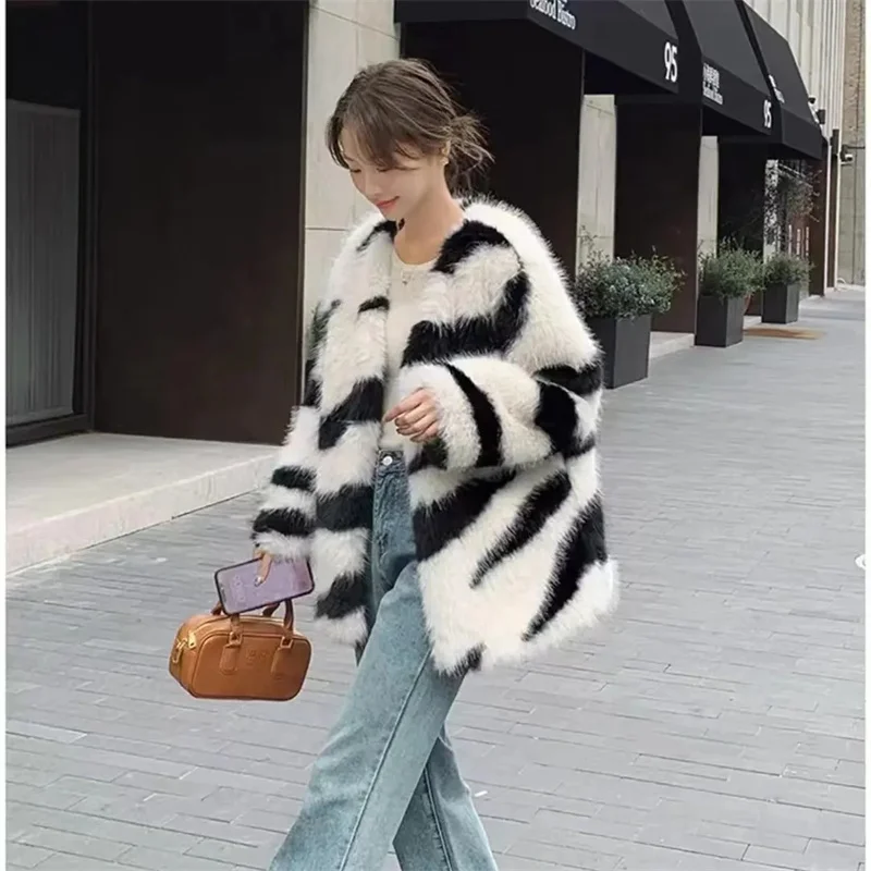 Western Coat Fur Winter New 2024 Fox Autumn and Winter Temperament Long Sleeve Thick Warm Zebra Short Coat Fashion Outwear