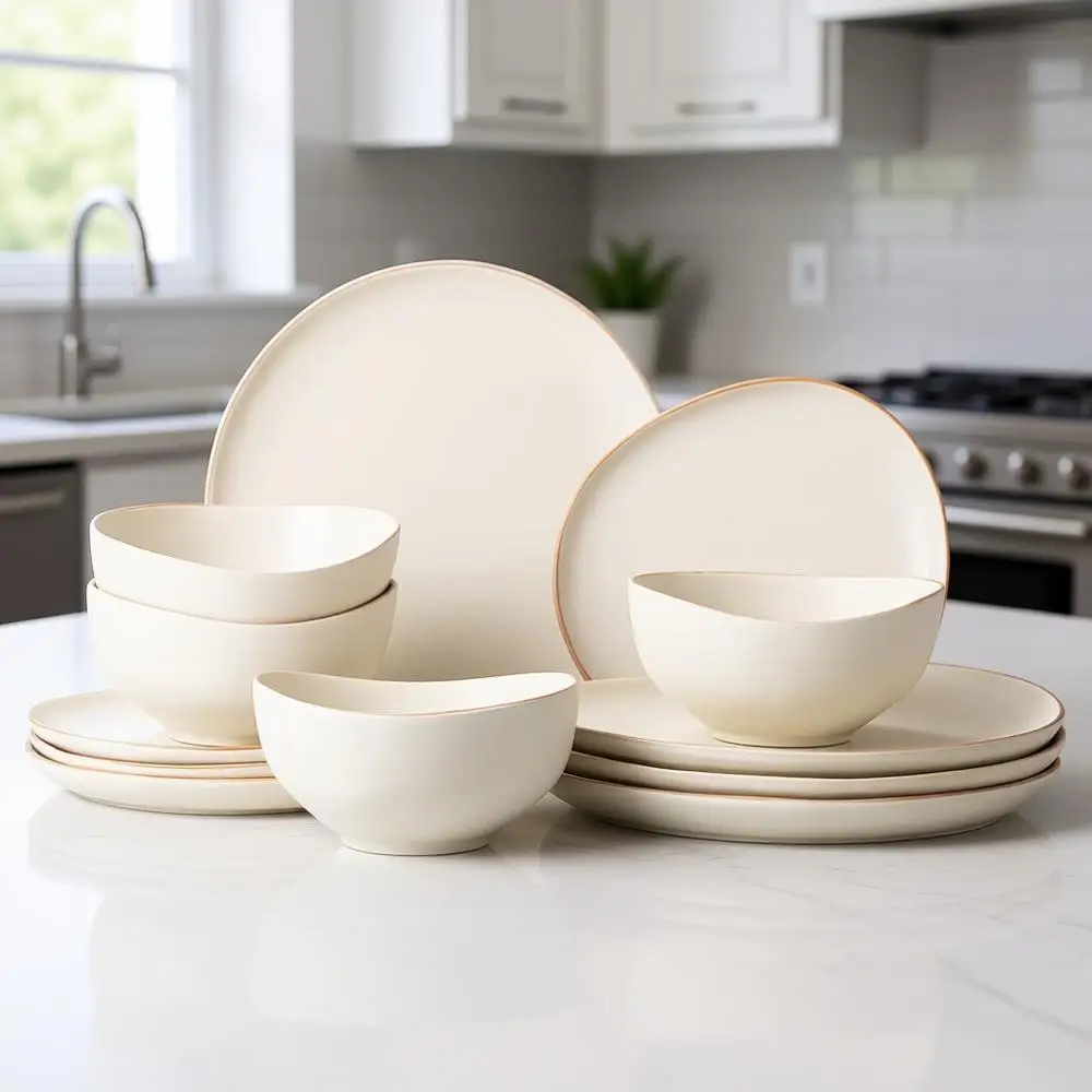 

Набор посуды из 12 предметов: тарелки и миски с глазурованным ободком, светло-бежевый, можно мыть в посудомоечной машине и использовать в микроволновой печи