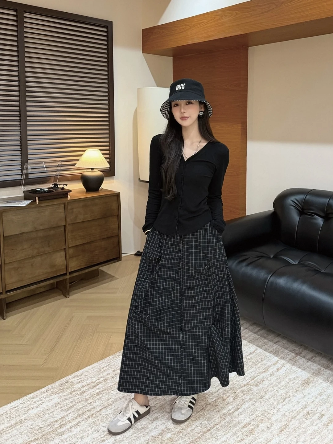 

Spring Summer New Pure Color V-ne Knitted Long Sve Dr Set Women's Faionable Comfortable Breathable Two-piece Suit