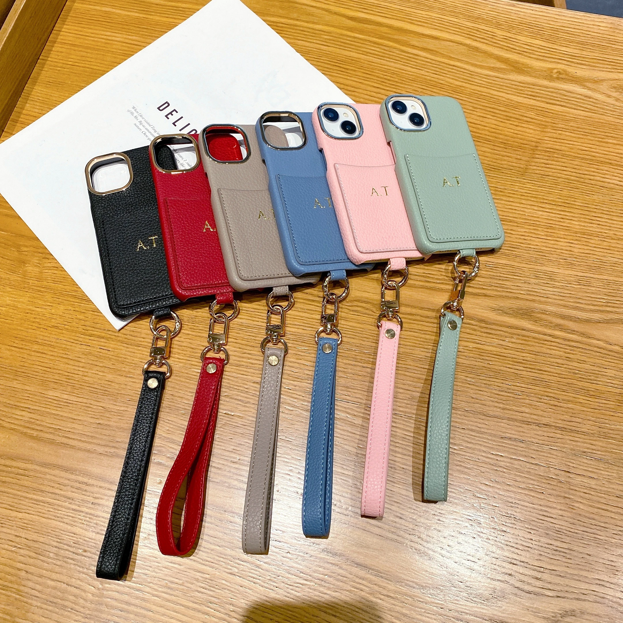 

Кожаный чехол для телефона с персонализированным именем и буквами для iPhone 15, 14, 13, 12, 11 Pro Max 15, 14 plus, ремешок через плечо, золотой чехол