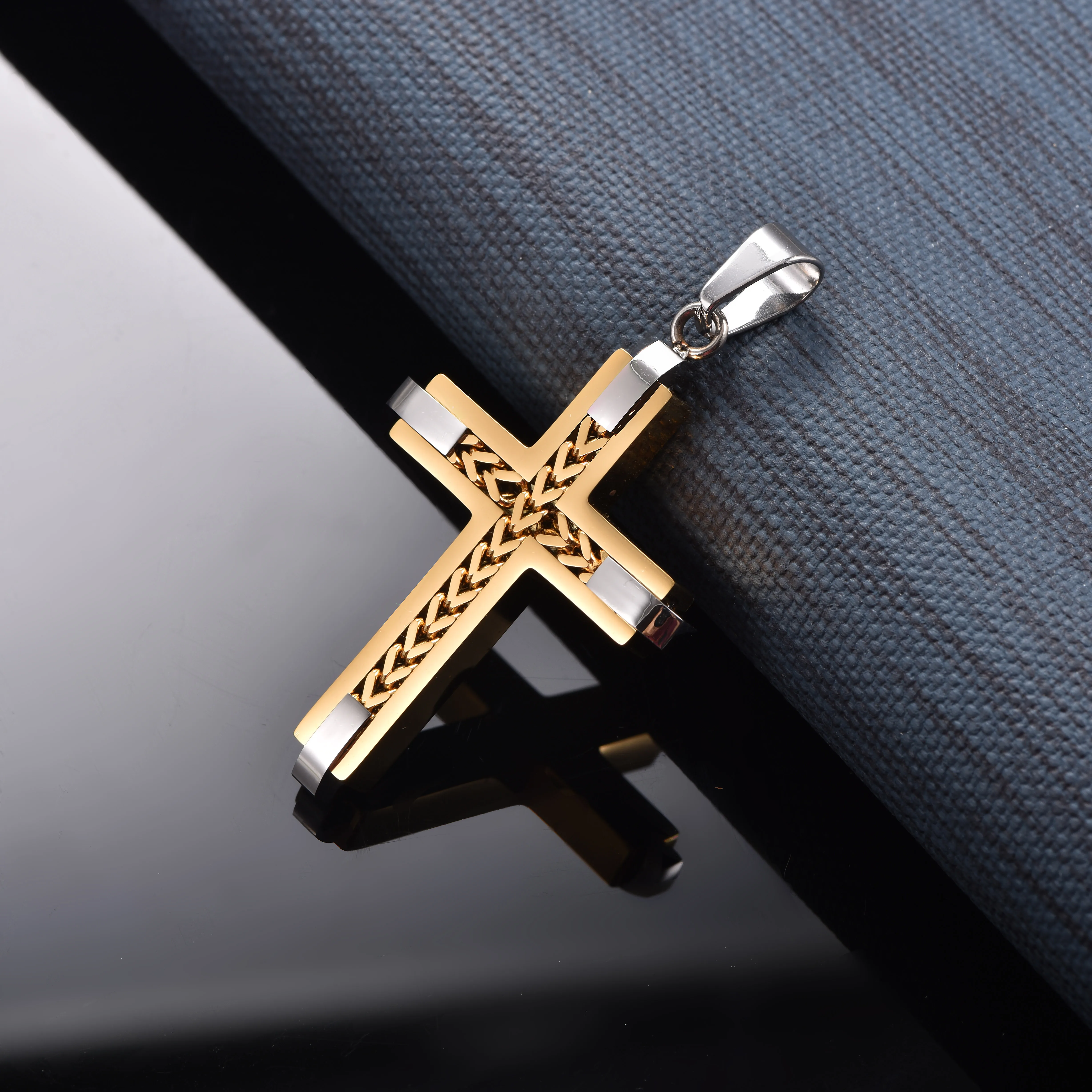 Vintage Edelstahl Hohlgeflochtener Kreuzanhänger Halskette Zweifarbige Religiöse Kreuzkette Männlicher Gebetsschmuck Geschenk – Detail 2
