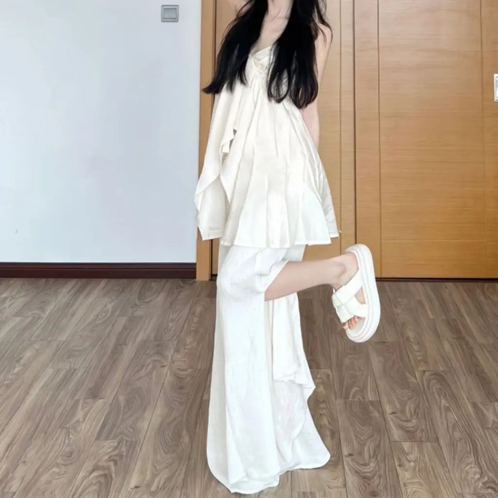 

Women's Lazy Style Casual Two-Piece Set V-Neck Sling Top & Wide Leg Culottes Loose Fit Spring Summer Mopping Feel Low Waist