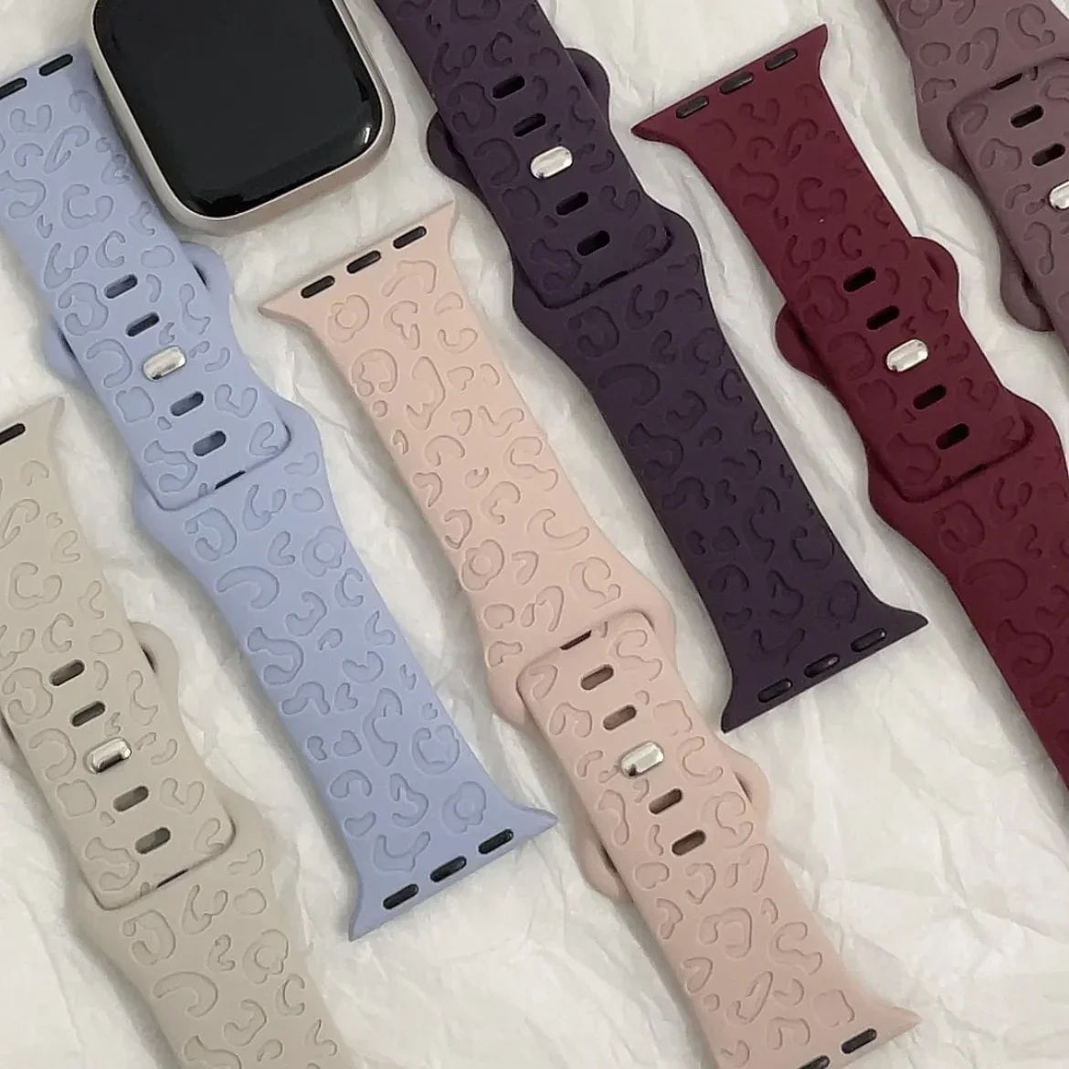 Engraved Leopard Straps For Apple Watch Band ultra 2 49mm 45mm 44mm 42mm 41mm 40mm Silicone bracelet for Series 9 8 7 se 3 6 5 4