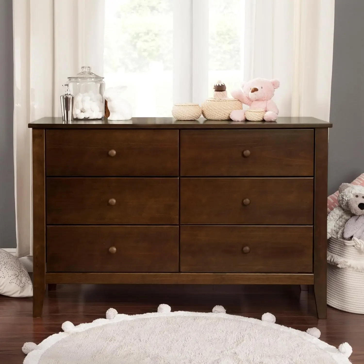 Drawer Dresser Chest in Espresso 6 spacious drawers that can hold all the clothes Pre-installed euro glides that make