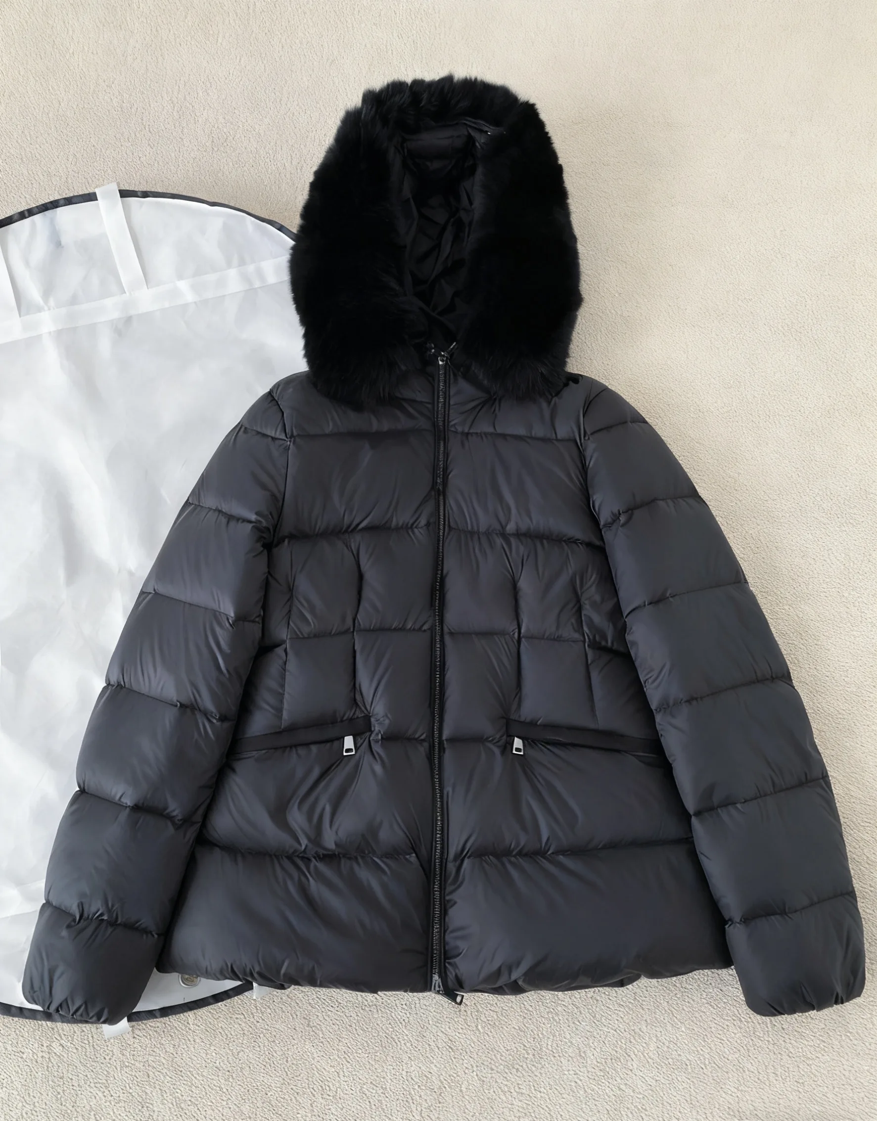 2025 Winter White Puffer Jacket Women's Real Fox Fur Hooded Warm Quilted Coat Short Lightweight Down Jacket