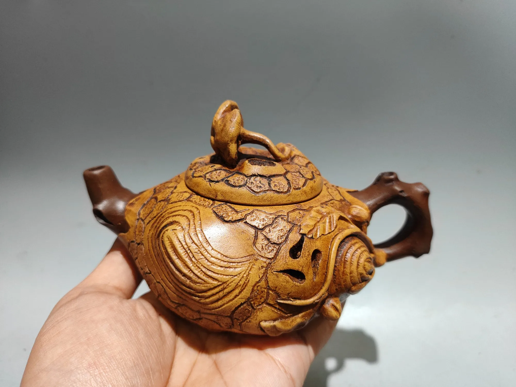 

Старый китайский чайник ручной работы с эмалью YiXing Zisha (красная керамическая посуда), двухцветный чайник Lingzhi, разработанный Gong Chun