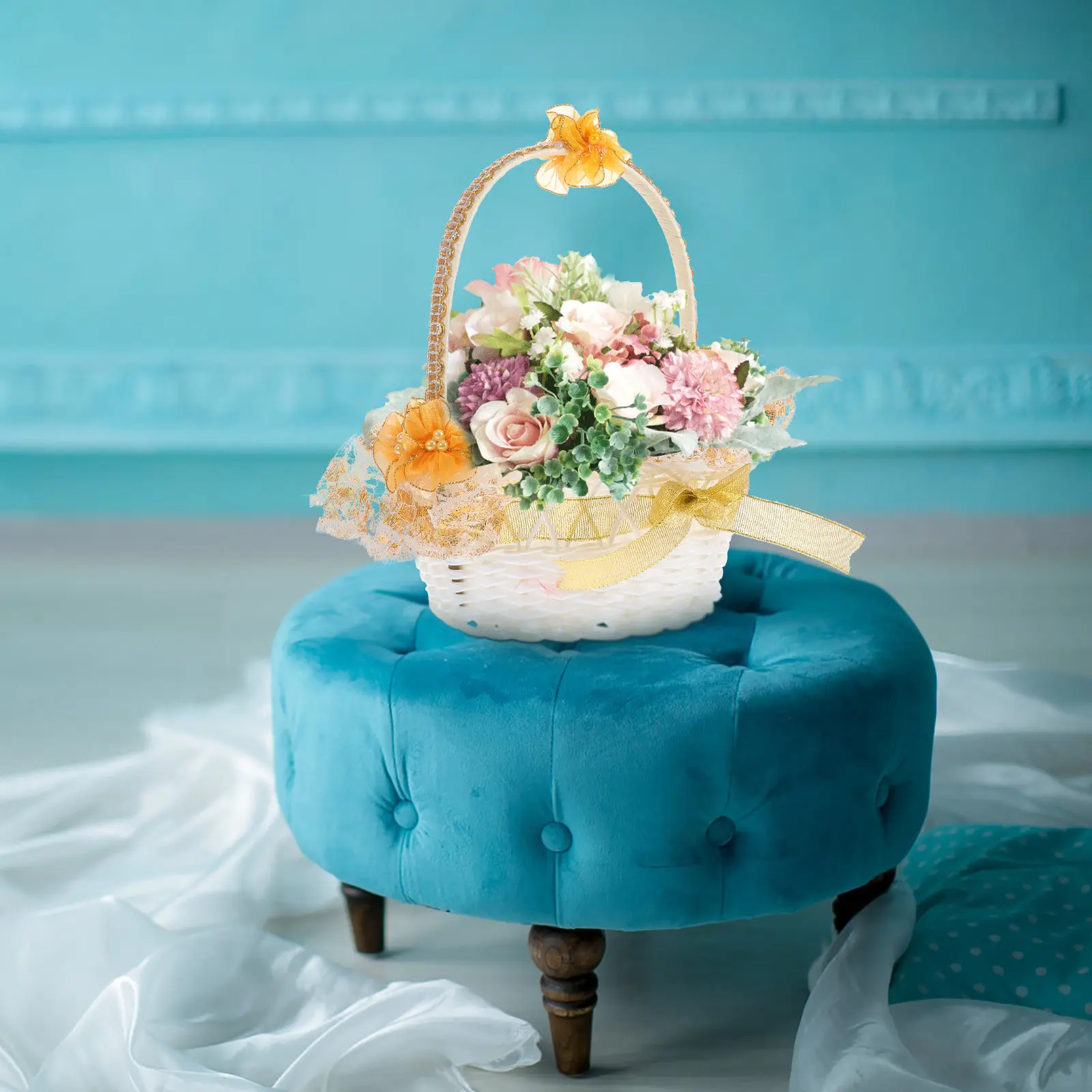 1Pcs Delicate Lace Wedding Basket Handheld Flower Holder for Wedding Party Banquet Candy Container Beautiful Decorative Lace