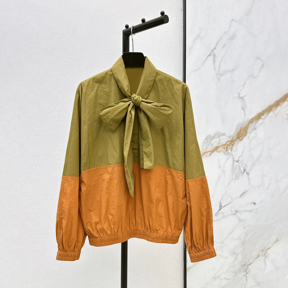 High quality 2026 new women's contrasting bow collar top, paired with vintage patchwork long sleeved shirt and bubble-hb710