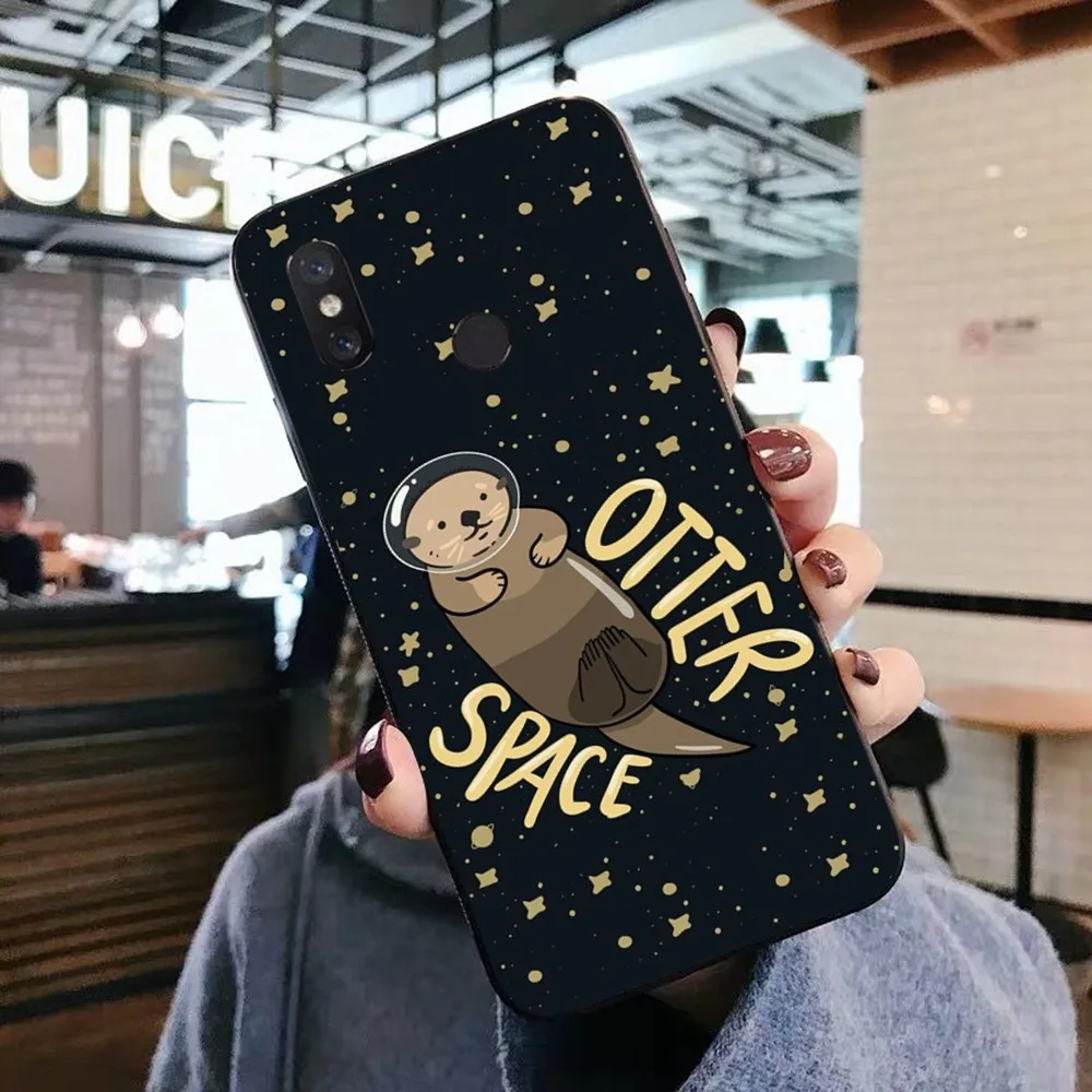 Cute Otter Lutra lutra Phone Case For Xiaomi Mi 5X 8 9 10 11 12 lite pro 10T PocoX3pro PocoM3 Note 10 pro lite