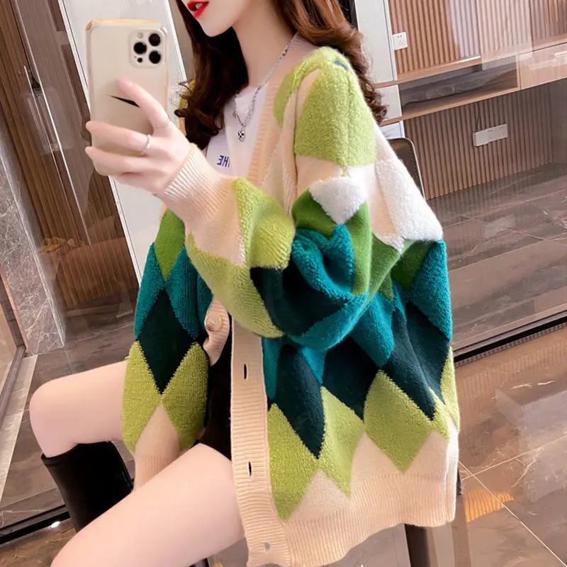 Women's Cardigans Outerwear Warm Loose Plaid Ladies Knit Sweaters Winter 2024 Coat Novelties in Trending Fashion Attractive Fall