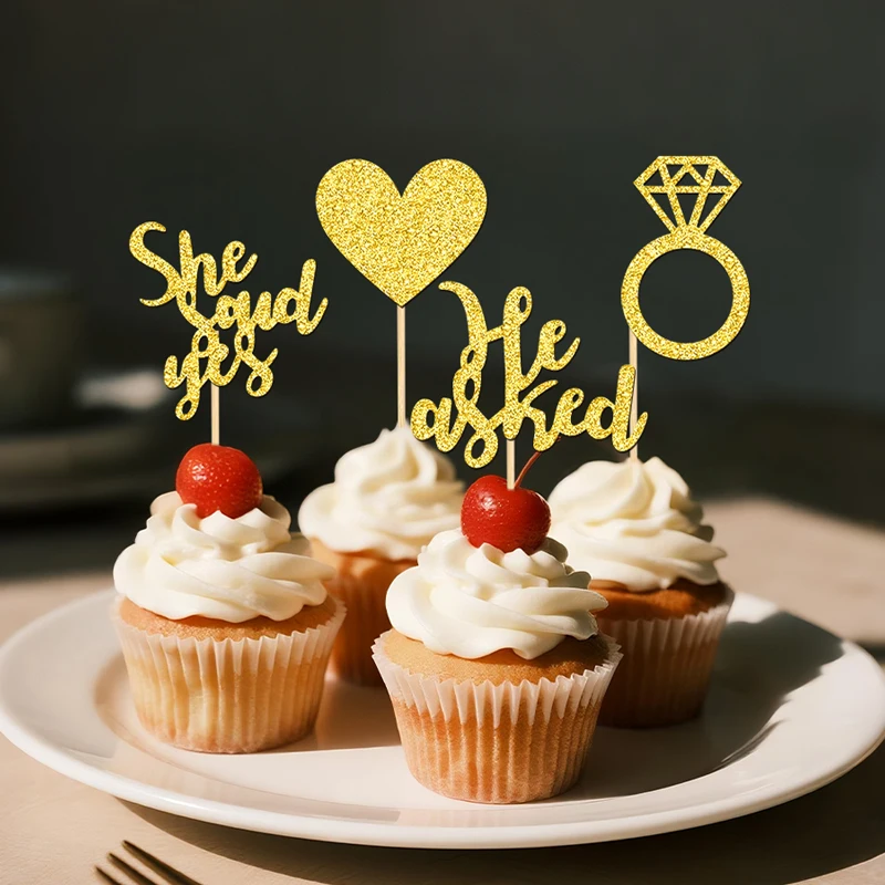 YOMDID 24 Stück Glitzernde Kuchenaufsätze „He Asked She Said Yes“, Cupcake-Aufsätze, Bambus-Cupcake-Dekorationen für Hochzeit, Verlobung