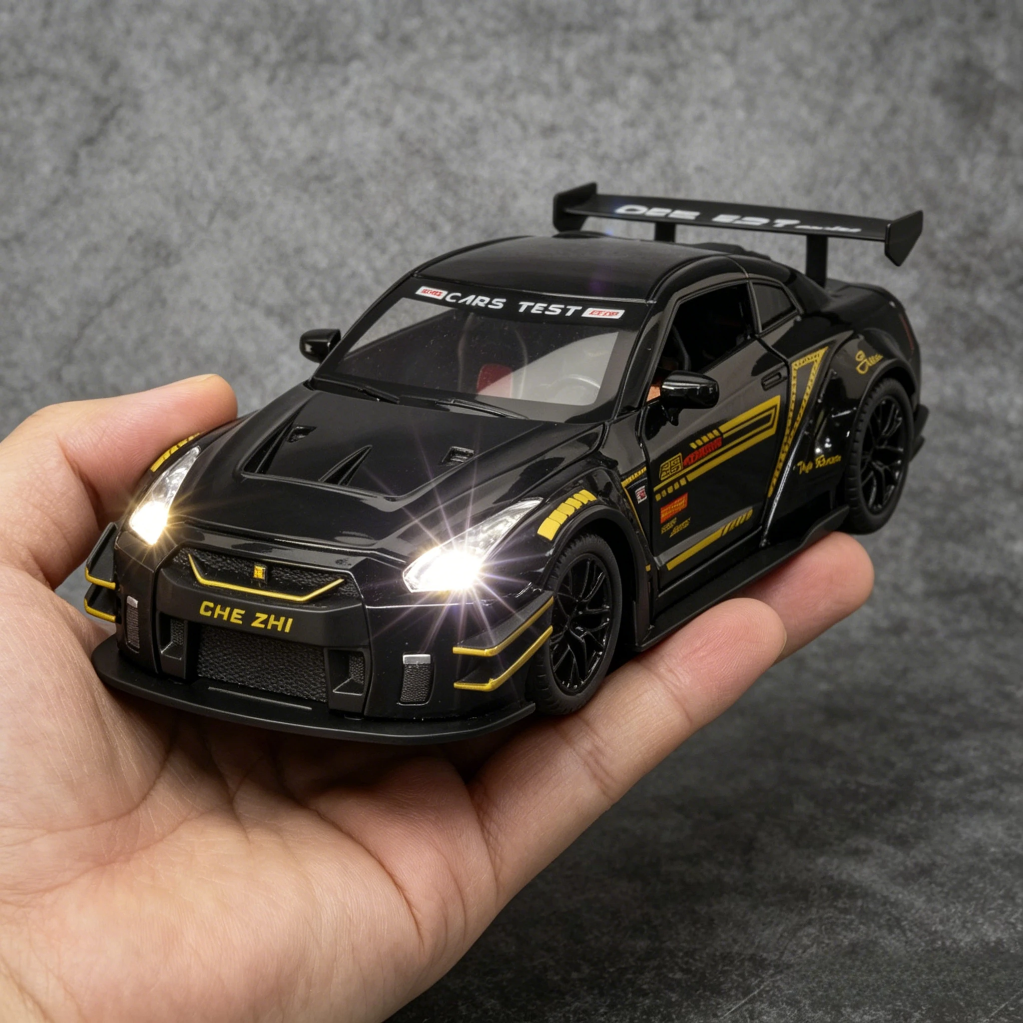 

1:24 Skyline Ares GTR R35 Model Toy Supercars Alloy Diecast Doors Opened Sound Light Pull Back Sports Car Ornament Models