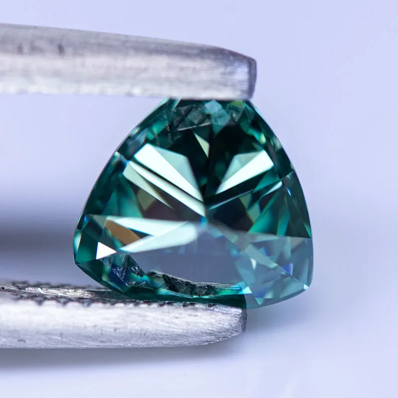 Moissanite Stone Emerald Green Natural Color Trillyon Cut Lab Grown Gemstone Jewelry Pass Diamond Test With GRA Certificate