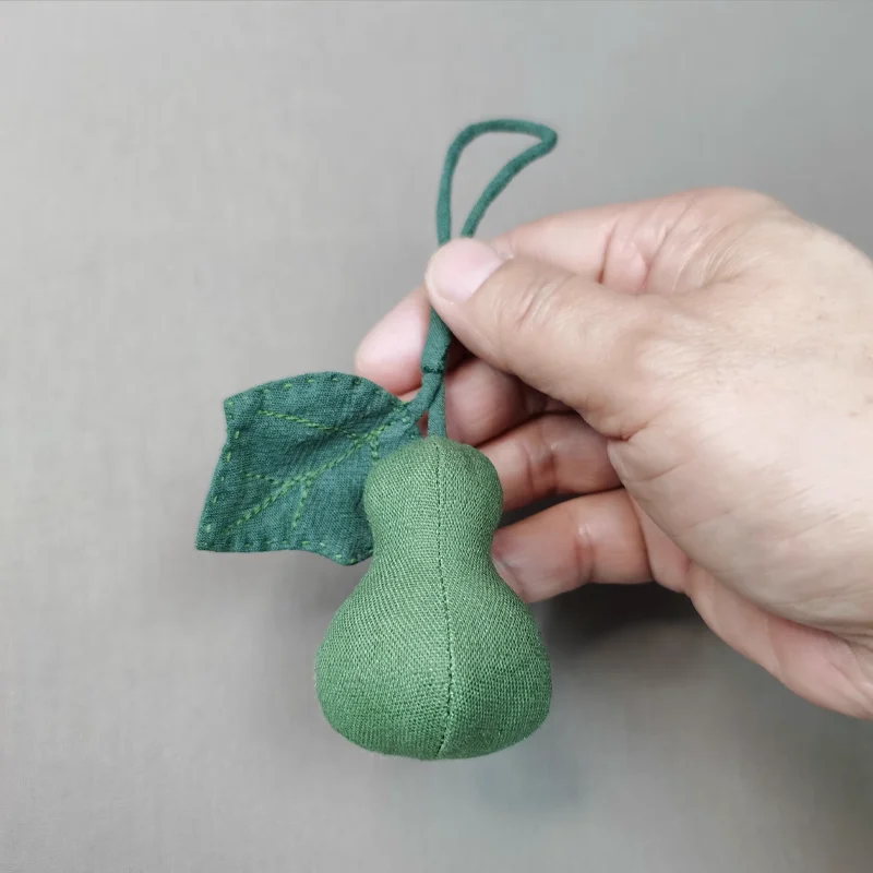 

Bag Pendant Keychain Hand Sewn Gourd Shape Pendant For Man Or Woman Gift