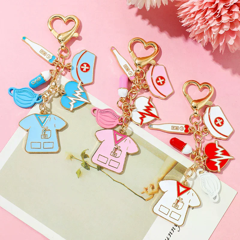 الكرتون مضخة التسريب ميزان الحرارة الجراحية قناع المينا المفاتيح أدوات طبية المعلقات للنساء الرجال ممرضة طبيب اليدوية هدية