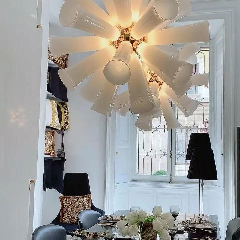 

Nordic Dining Room Trumpet Flower Chandelier, Modern Creative Villa Duplex Art Model Room Exhibition Hall Bedroom Light
