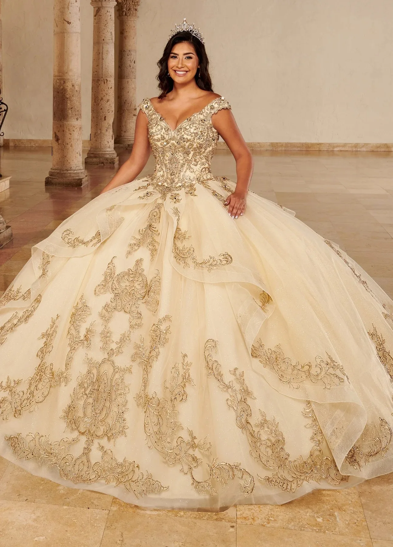 Champagne Charro Quinceanera Dresses Ball Gown Deep V-neck Tulle Appliques Beaded Puffy Mexican Sweet 16 Dresses 15 Anos