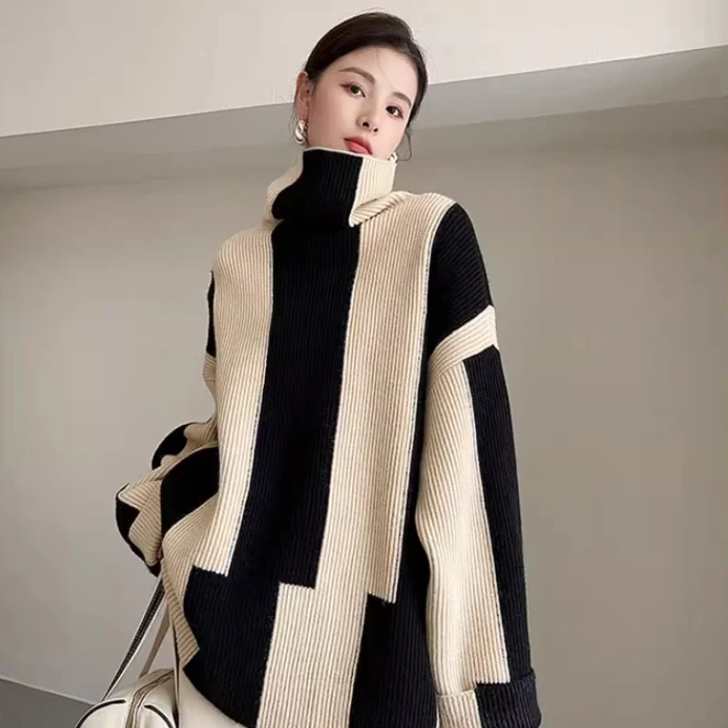 High Neck Striped Sweater for Women, Black and White, Autumn and Winter Design, Soft and Glutinous Knit Coat, Top