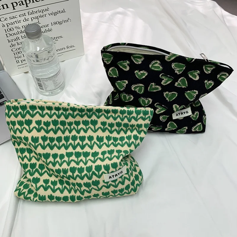 حقيبة مستحضرات تجميل زهرية قطعة واحدة - منظم مكياج للسفر بسعة كبيرة مع تصميم أوراق شجر غريبة - هدية عيد ميلاد قابلة للطي