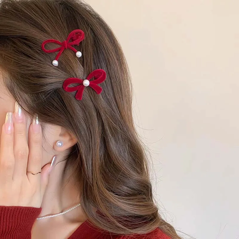 2 uds. Pinzas para el cabello con lazo de terciopelo rojo para mujeres y niñas, Mini flequillo elegante con lazo de perla, horquillas con Clip LATERAL, accesorios para el cabello