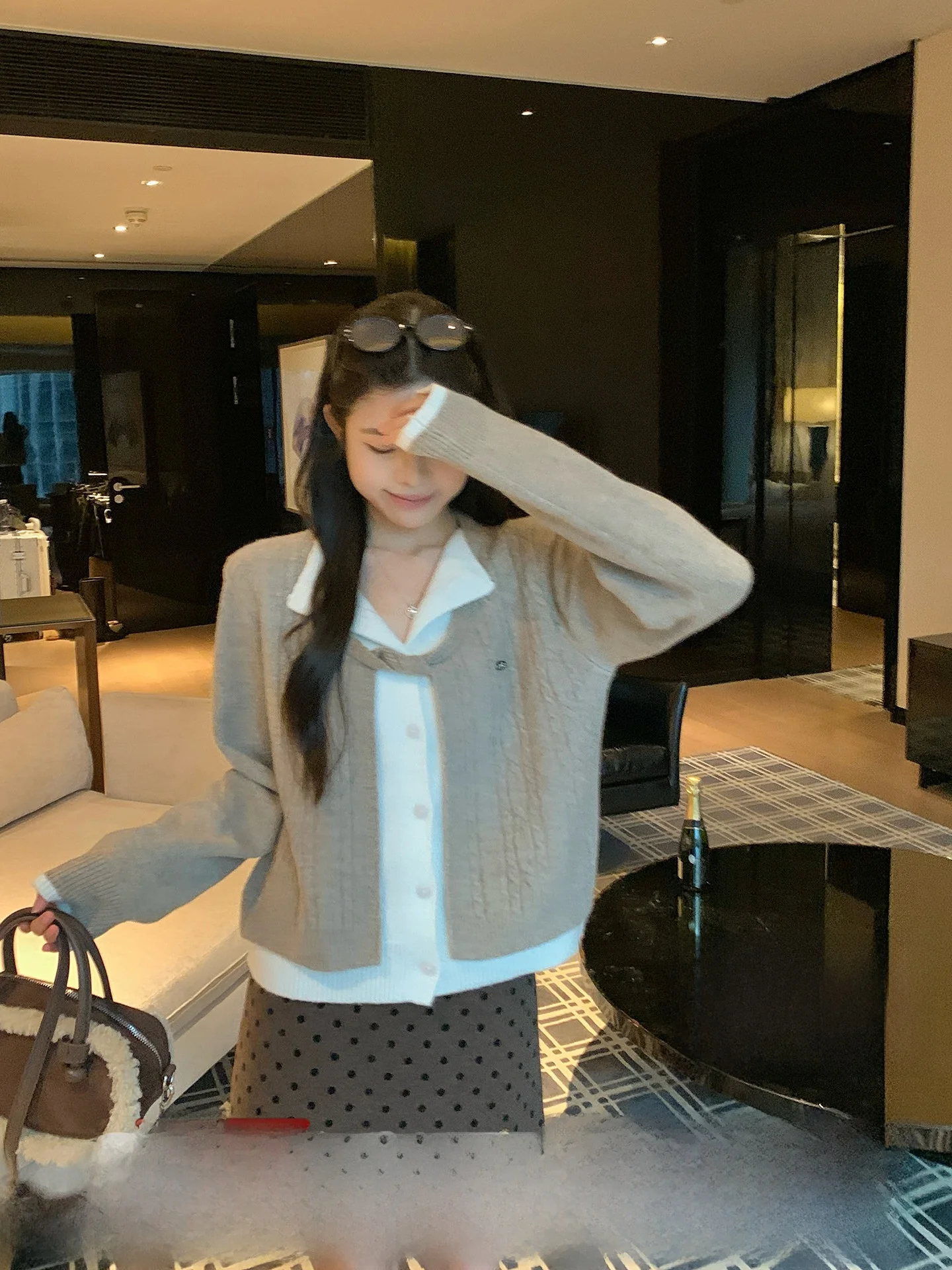 

Женский вязаный свитер с искусственным воротником из двух частей, зимняя мода, цветная блузка, нектарин, зима 202, новинка 202, ультра милый, с высокой оболочкой...