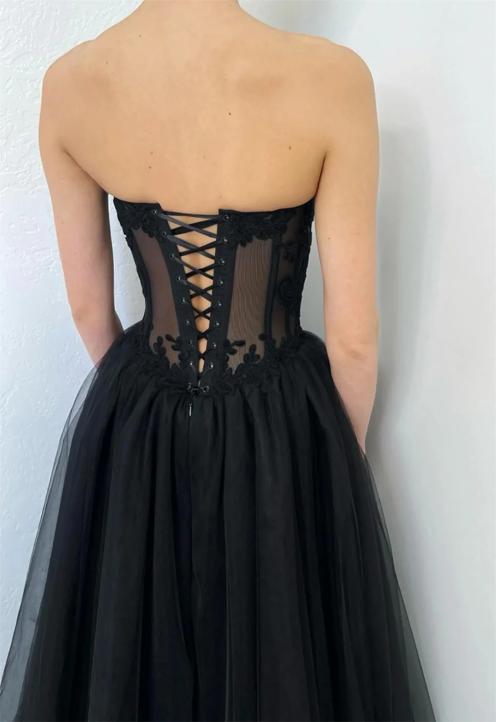 Tokyo Customized Black Sweetheart Neck Wedding Dress Long Sleeves Back Lace-Up Bridal Gowns Court Train A-Line Wedding Gowns