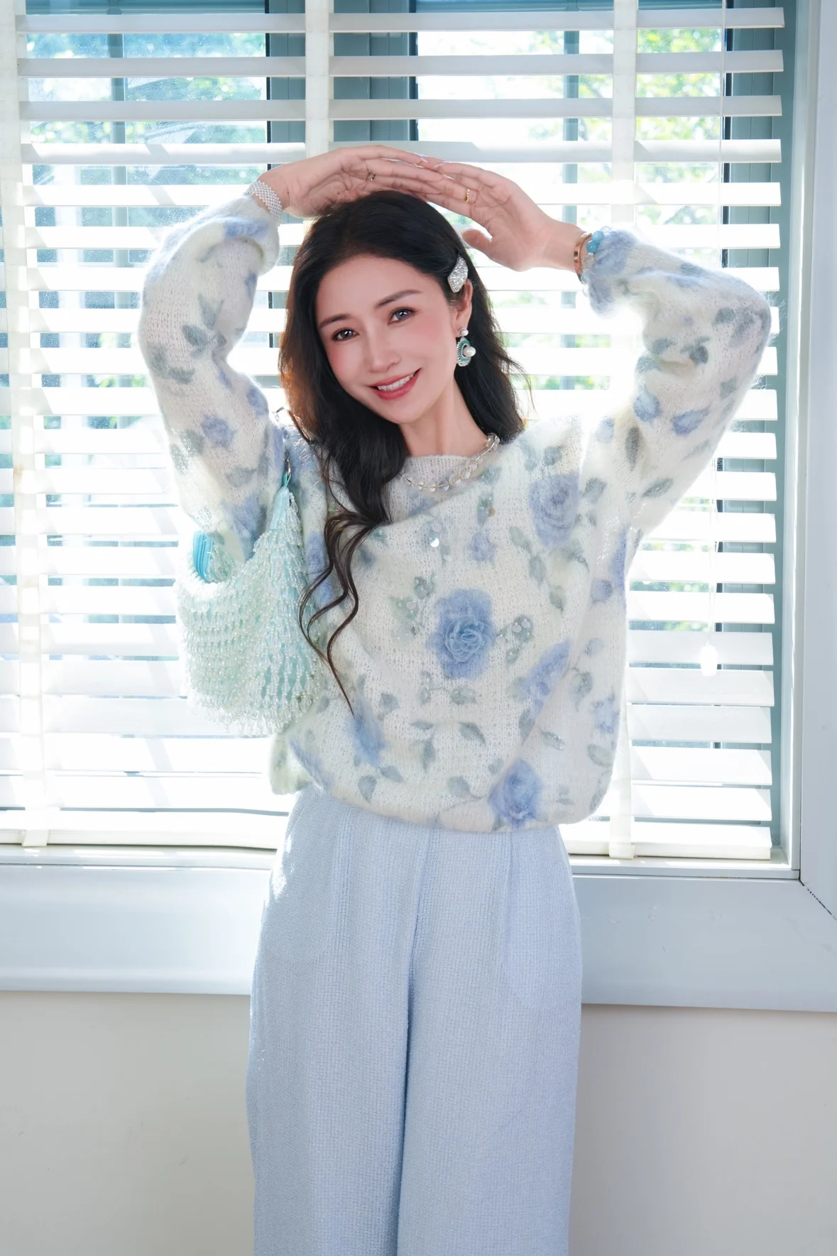 

Autumn Winter Women's Loose Knitted Sweater Soft Camere Wool Long Sve round Ne Plant Floral Decorated Casual Sle Top