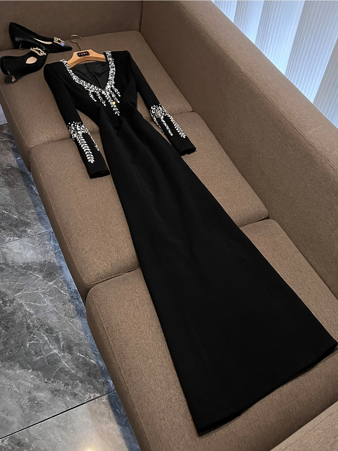 Suknia wieczorowa Ele Fi Tail z bogatymi zdobieniami i diamentami, wyszczuplająca długa spódnica, na bankiet weselny, dla prowadzącej.