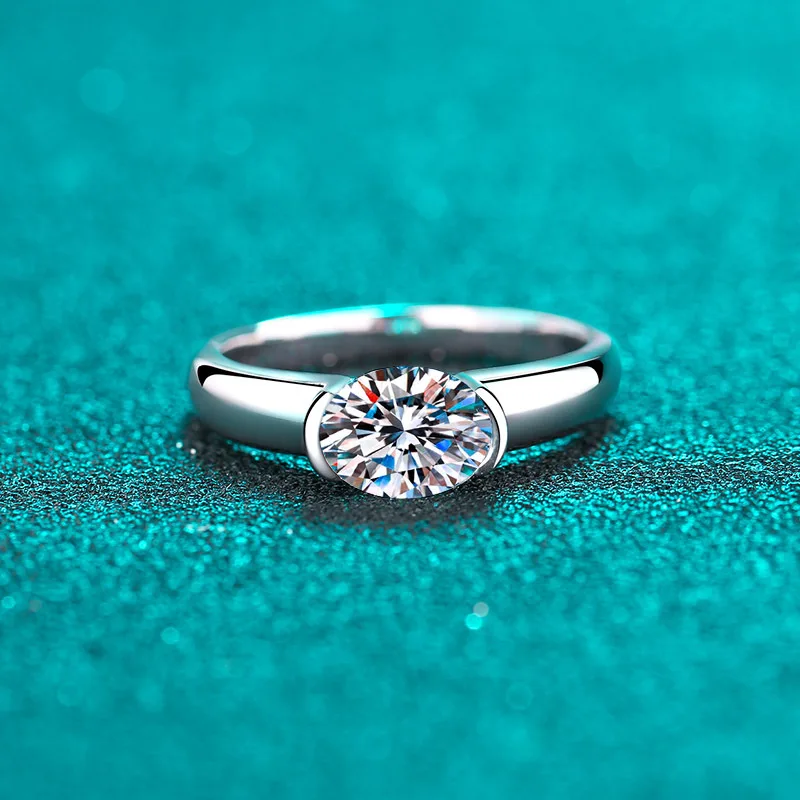 

pt950 platinum diamond ring for women simple European and American fashion 1.5 carat pigeon egg mossanite ring proposal ring