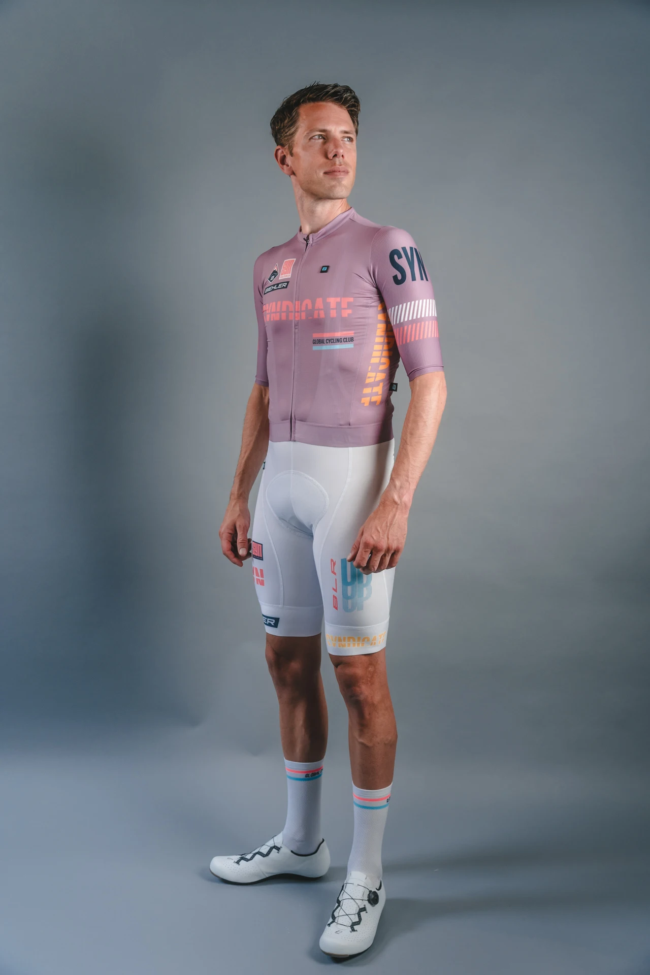 Cycling Gear For Sale - SYN 보라색 반팔 저지와 레드 빕