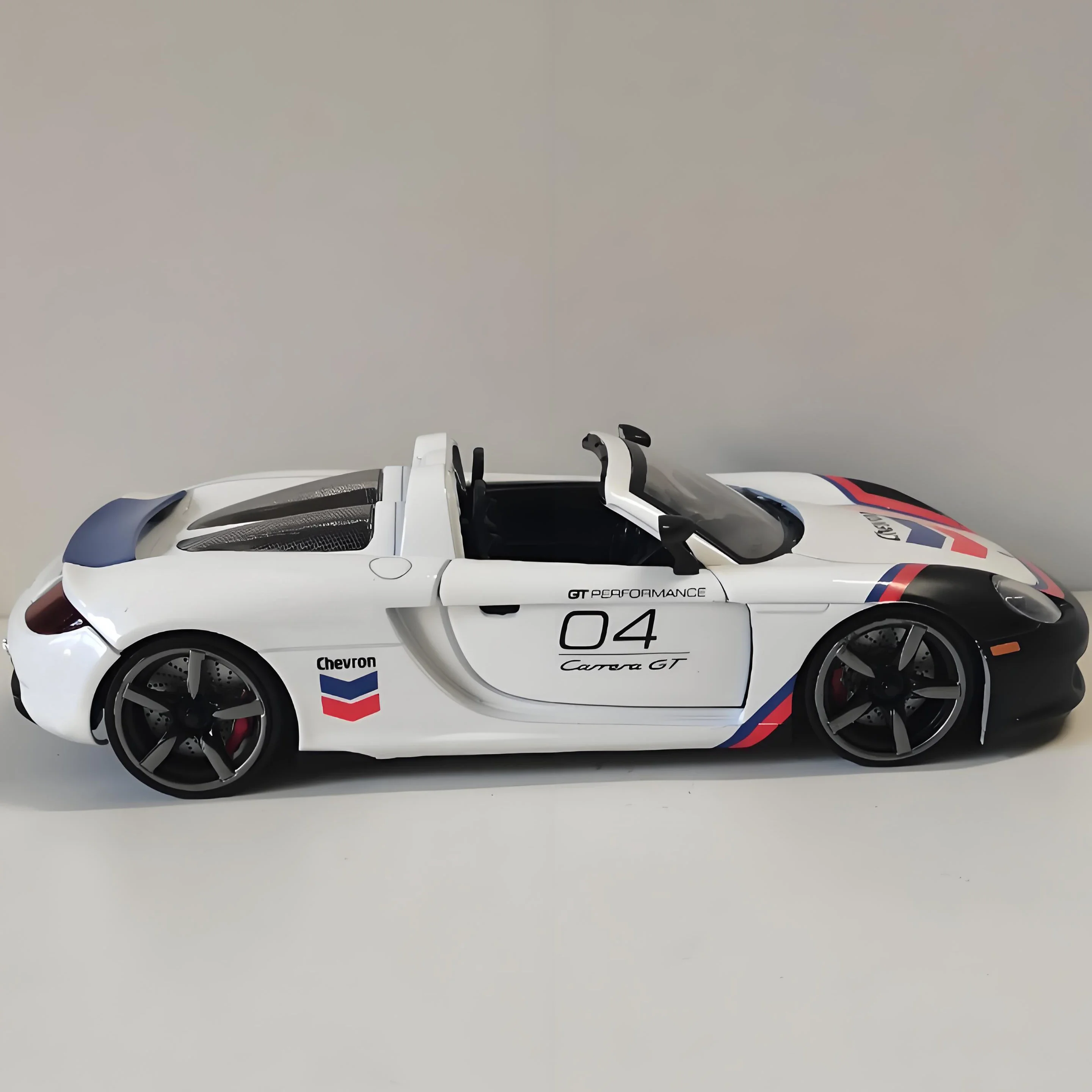 รถโมเดล JADA 1:24 911 Carrera GT อัลลอยด์ ของเล่นรถยนต์แบบหล่อขึ้นรูปและของเล่นรถยนต์ รถโมเดลขนาดเล็ก ของเล่นรถยนต์สำหรับเด็ก