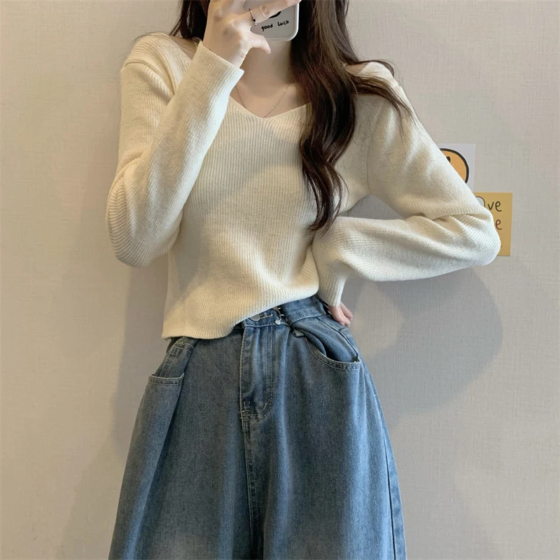 Autumn Women's Korean Sexy Off-shoulder Long Sleeve Slim Short Knitted Sweater