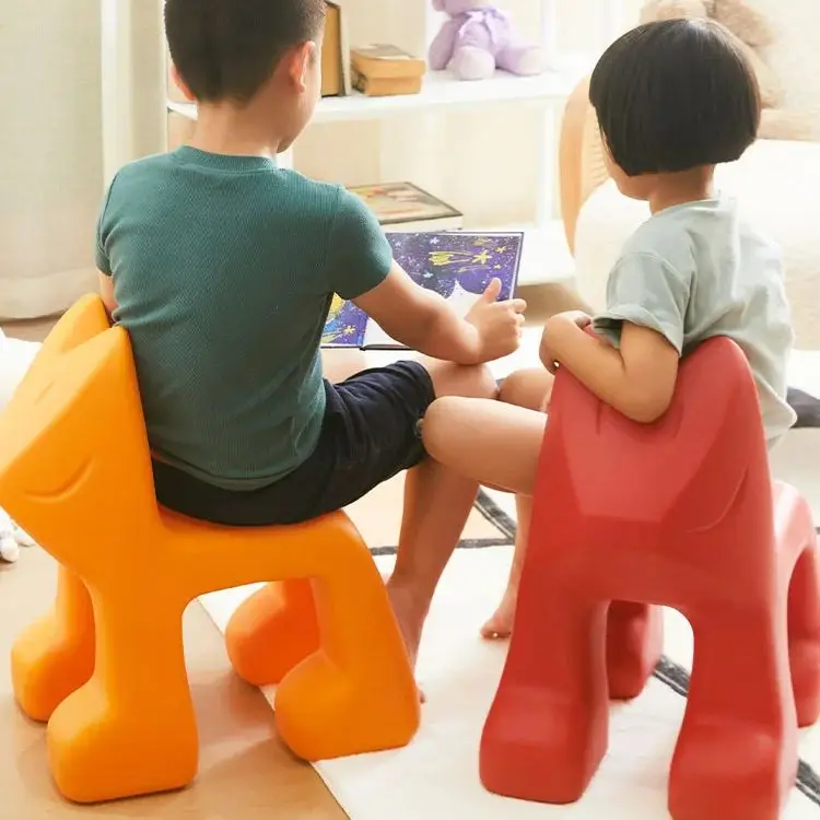 

Nordic Designer Decoration Creative Fox Shape Chair Household Animal Cartoon Low Stool Small Ottomans Living Room Furniture