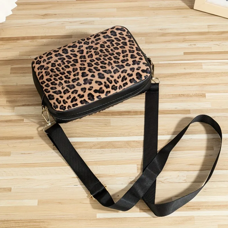 Leopard Print Crossbody Bag for Women, Fashion Casual Shoulder Bag, Lightweight Purse, Versatile for Office, Daily, Going Out image 5