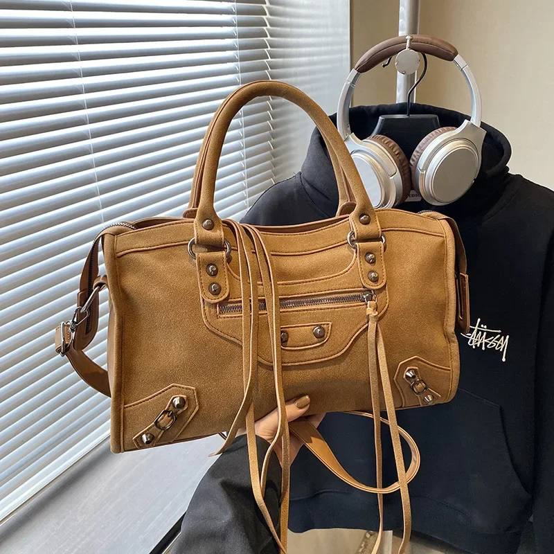 

Women's Retro Large Capacity Shoulder Handbag Casual Crossbody Trendy Commuting Fashion Accessory