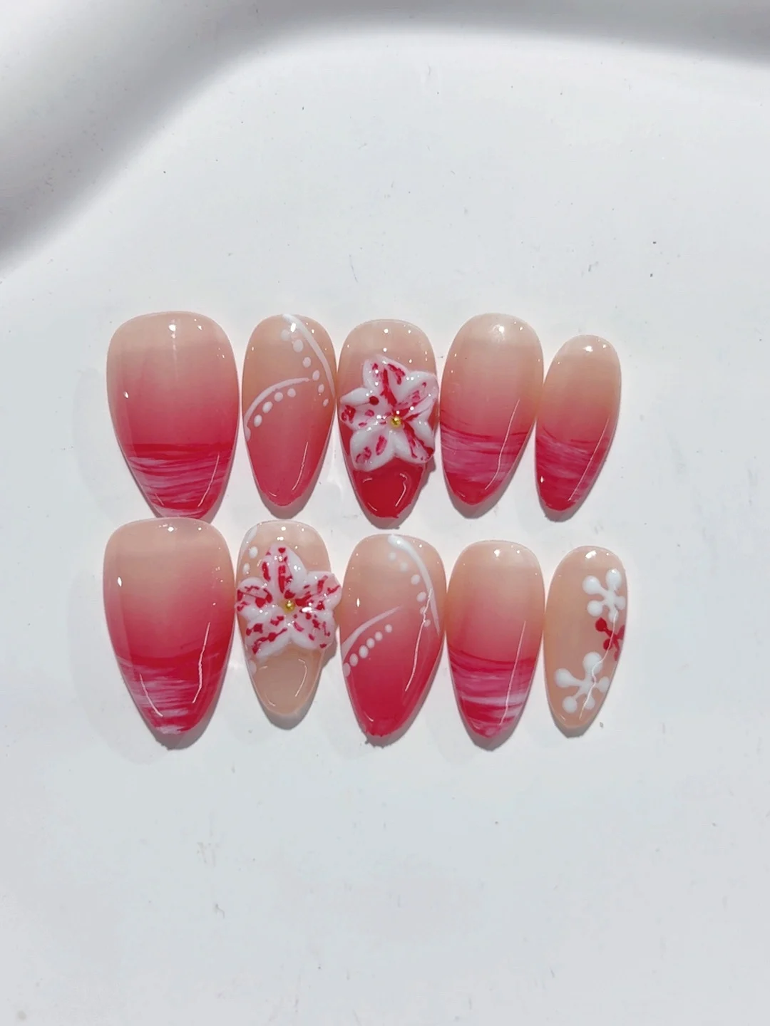 

French Hand-Painted Three-Dimensional Floral Pink Simple Style Fashion Manicure (D364)