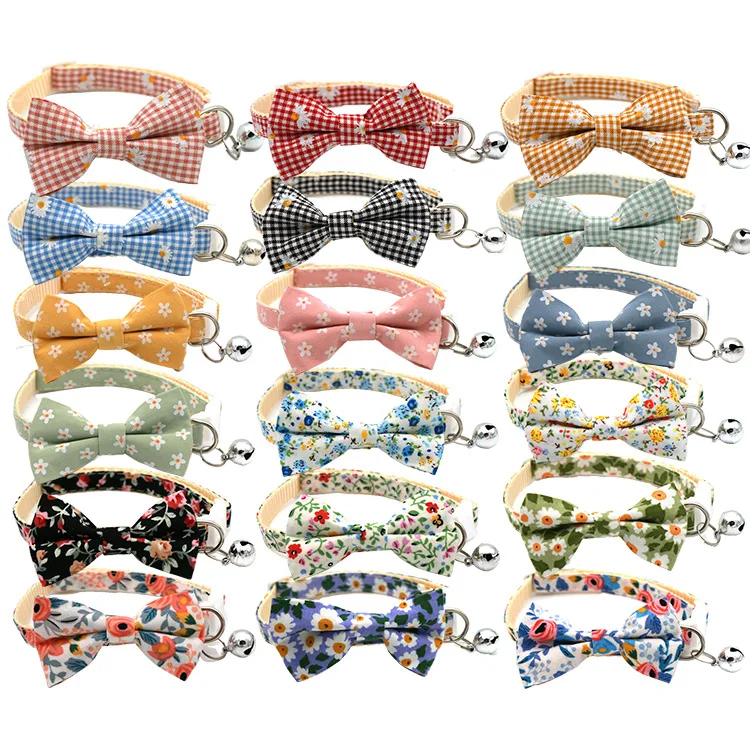 Pet Breakaway Cat Collar Daisy Plaid Flower Floral Bow Tie Christmas Adjustable Dog Collar with Sash Small Bell for Cats