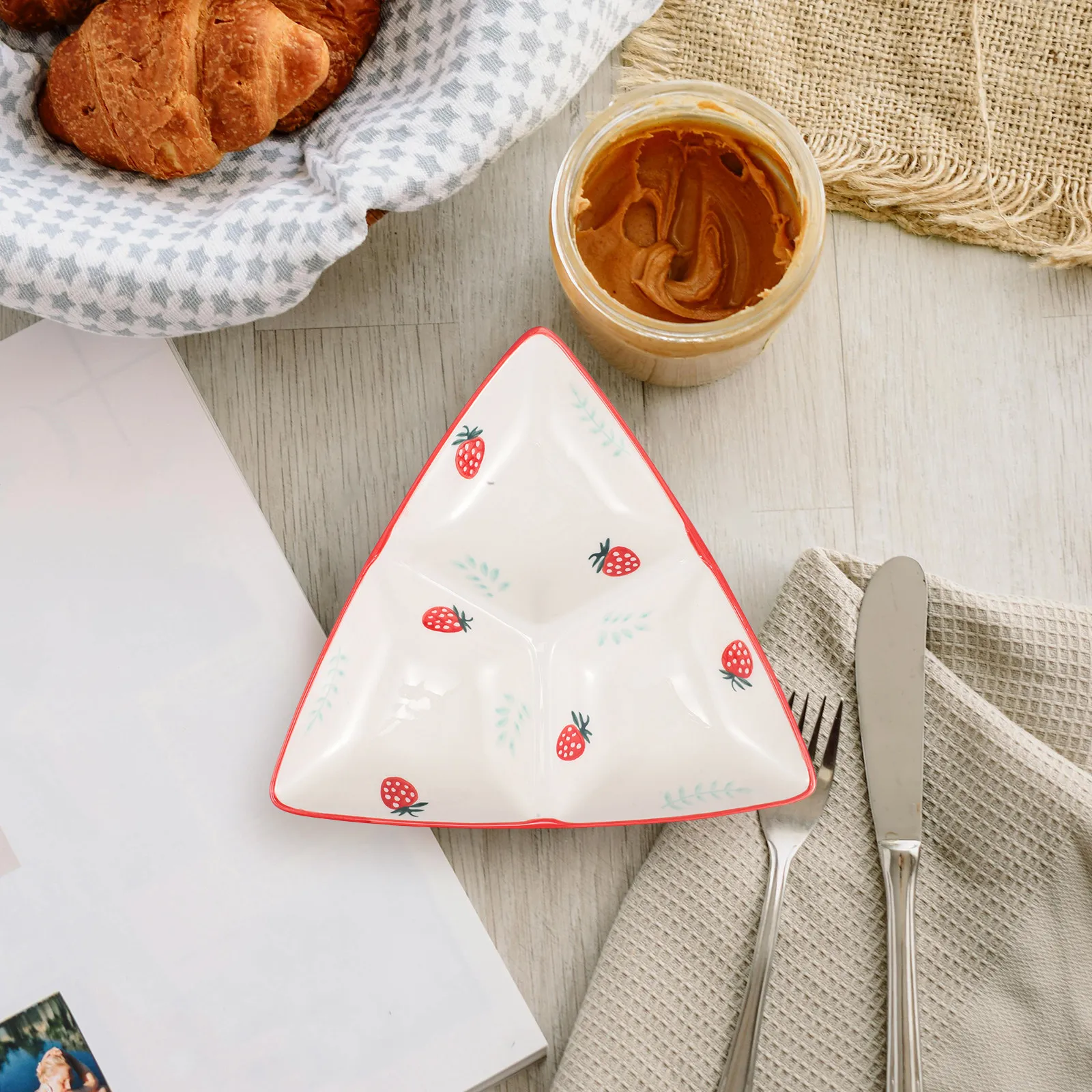

Ceramic Triangular Divided Plate Cute Strawberry Pattern Creative Breakfast Plate Sectioned Serving Dish for Snacks Appetizers