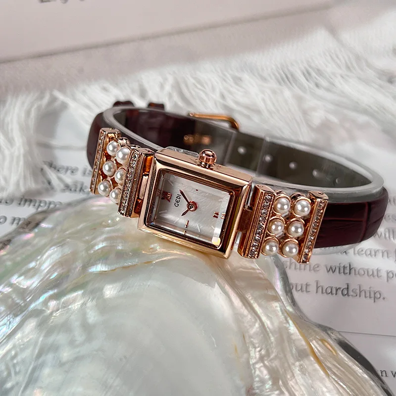 GEDI ساعة نسائية خفيفة فاخرة عالية الجمالية خمر ساعة كوارتز مقاومة للماء أم اللؤلؤ ساعة فساتين راقية الهدايا